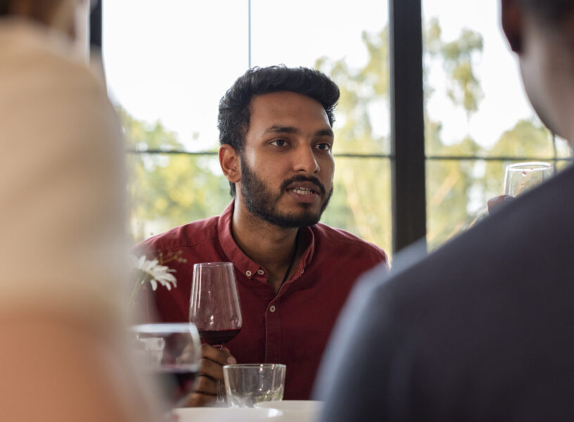 side-view-friends-dinner-party side-view-friends-dinner-party